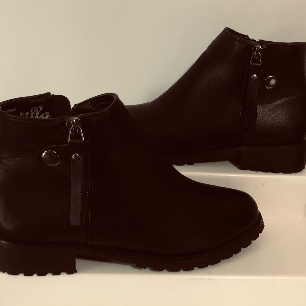 Stilla Brand New Black Boots NWOT